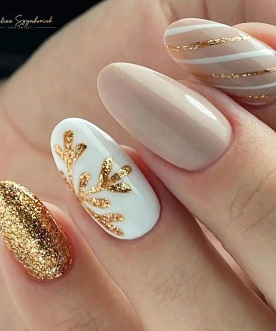 50+ Christmas Gel Nail Designs (2024) TailoringinHindi