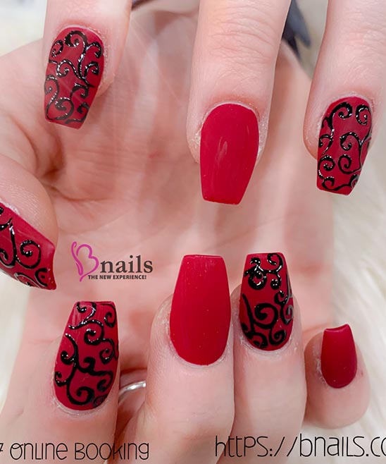 HALLOWEEN NAILS RED BLACK