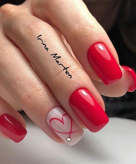 Red and Green Acrylic Nail Designs