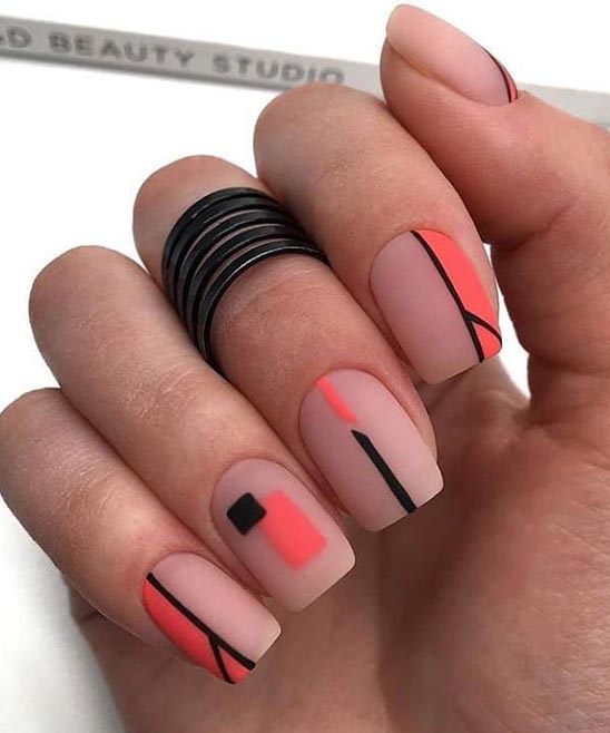 SHORT ACRYLIC NAILS COFFIN WHITE