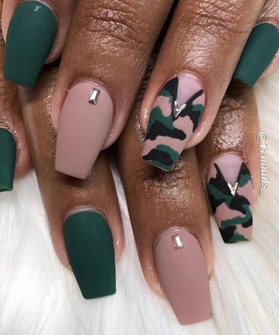 SHORT LENGTH COFFIN ACRYLIC NAILS