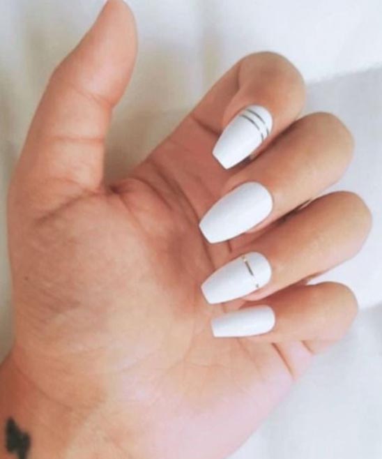 SHORT WHITE ACRYLIC NAILS COFFIN