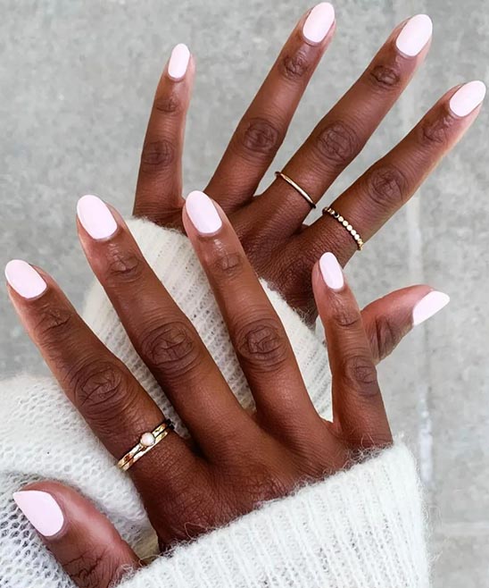 Almond Acrylic Nails Short White and Gold