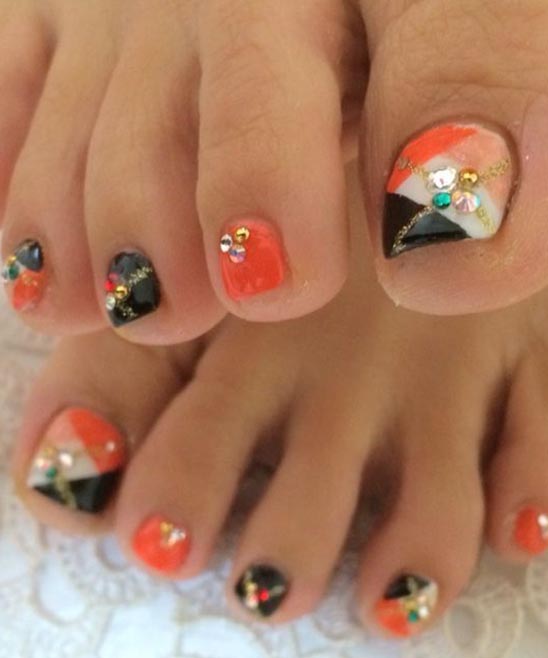 Cute Chevron Toe Nail Designs