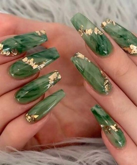 Dark Green Nails Design