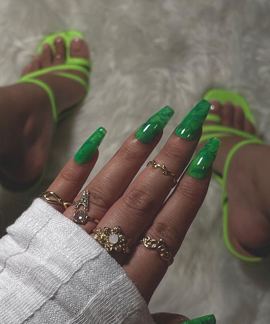 Dark Green and Gold Nail Designs