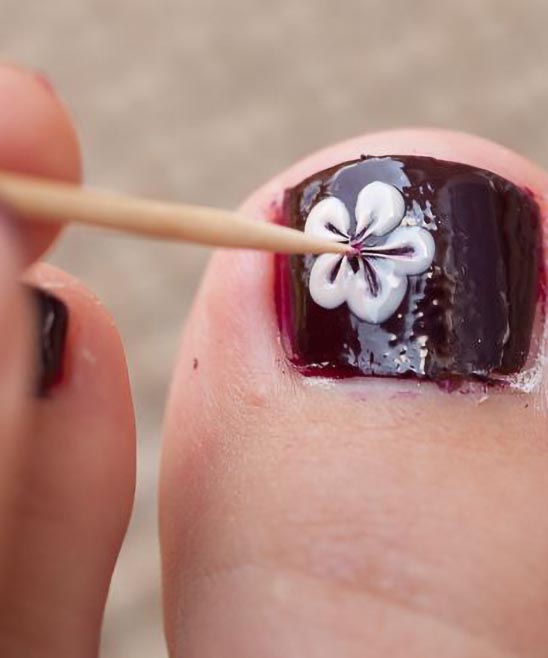 Design on Toe Nail