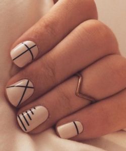 Simple Autumn Nail Art Ideas - TailoringinHindi