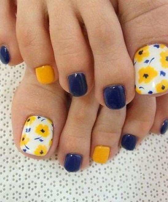 Flowers Toe Nail Design