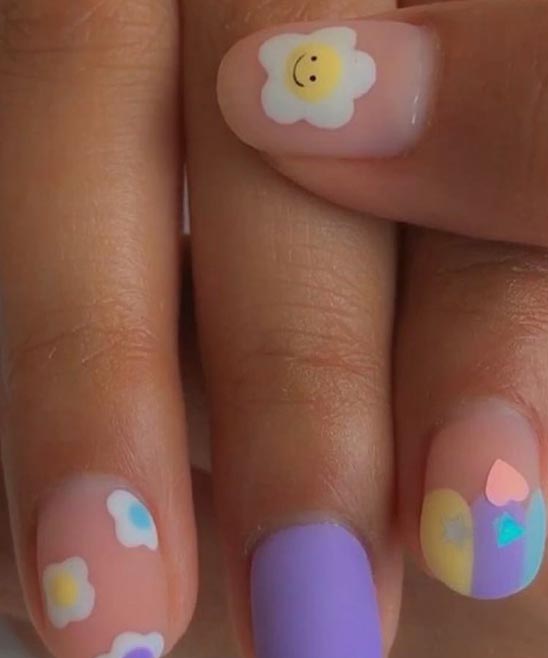 Light Purple Acrylic Nails With Designs