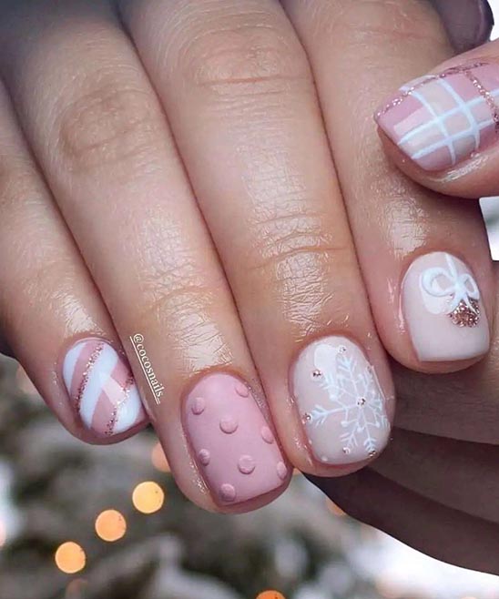 Red Christmas Toe Nail Designs