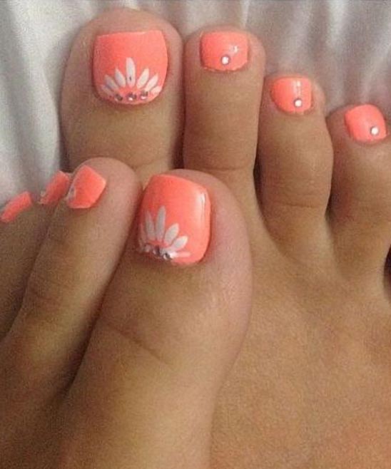 6 Tips For a Beautiful Summer Pedicure Toe Nail Designs  Styles Weekly