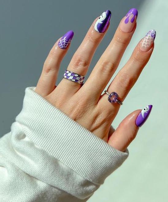 Almond Nails Black and Gold