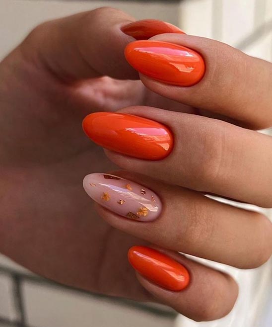 Almond Shaped Christmas Nails