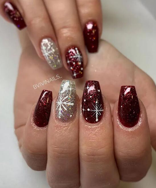 Candy Cane Ombre Christmas Nails Designs
