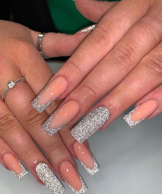 Christmas French Nails 2023