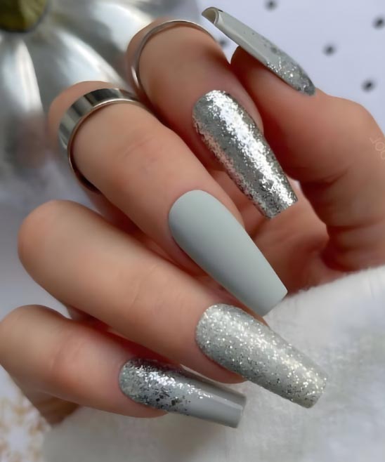 Christmas French Tip Nails2023