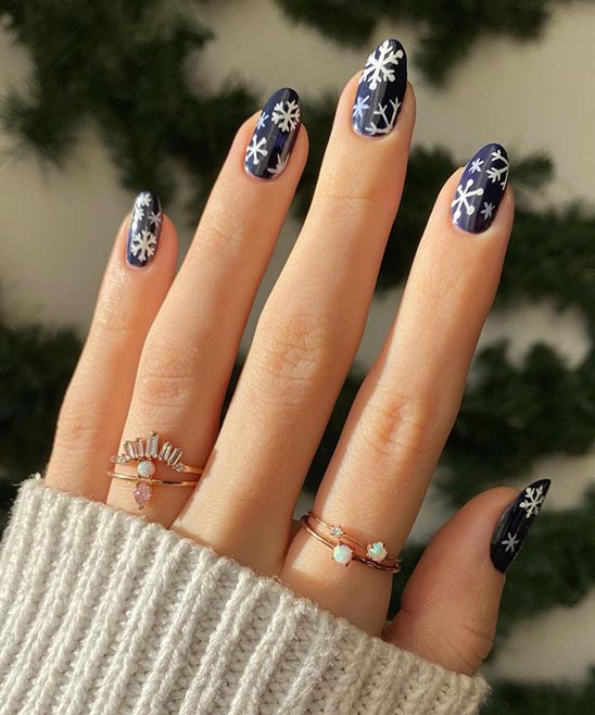 Christmas Poinsettia Nail Art