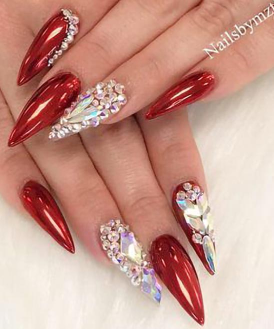 Christmas Stiletto Nail Ideas