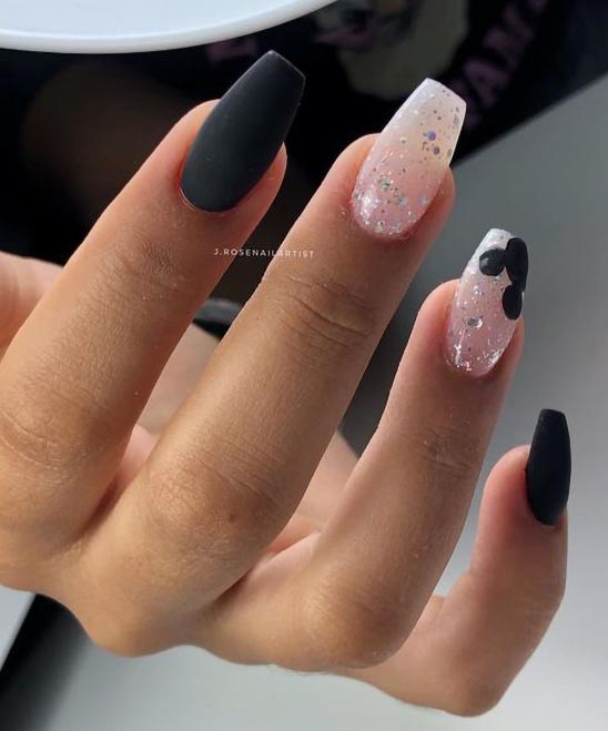 Christmas Tree Nail Art