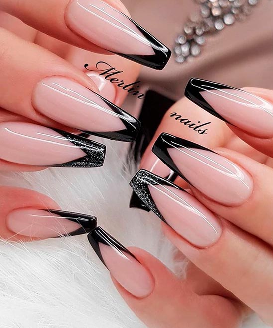 Coffin Shaped Christmas Nail Designs