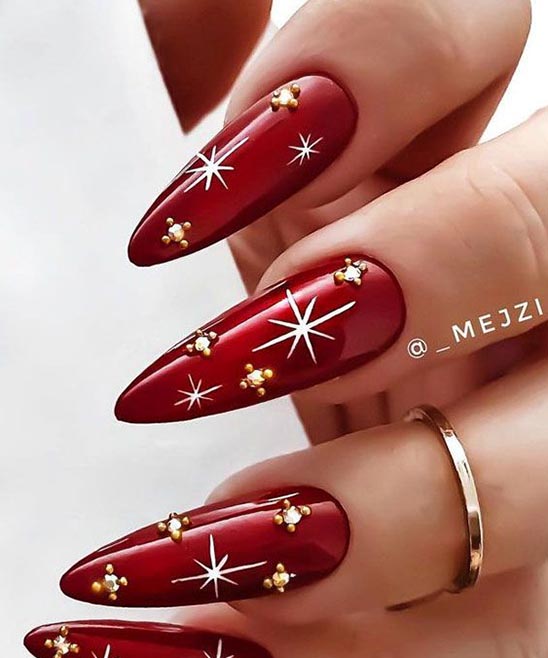 Cute Red Christmas Nails