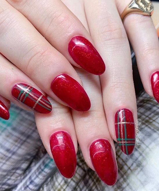 Holiday Christmas Nails Red and Green