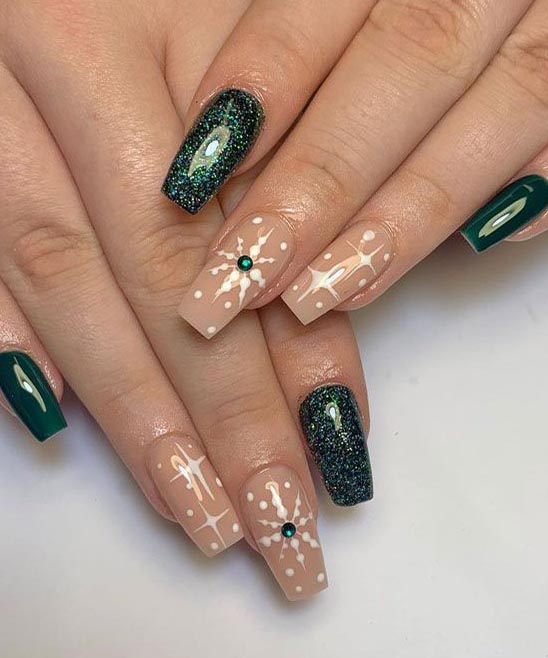 Nail Art Christmas Tree