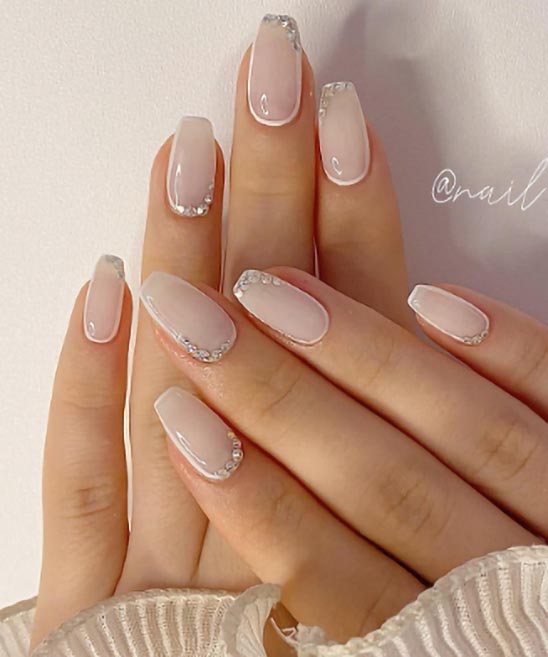 Neutral Christmas Nails