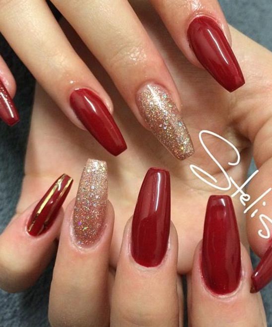 Red Christmas Toe Nail Designs