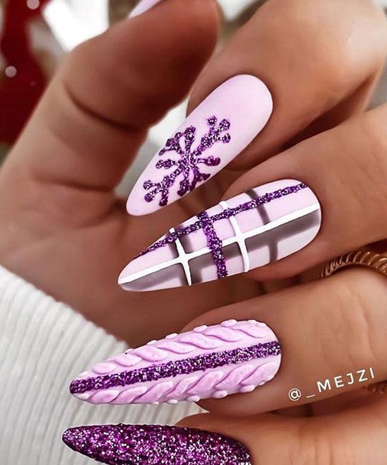 Red Christmas Toe Nail Designs