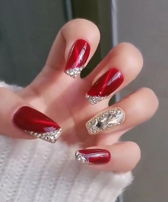 Red Nails Christmas Design