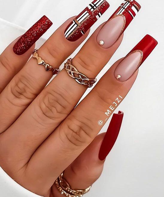 Red Nails for Christmas