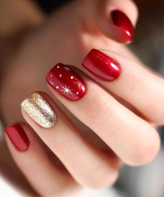 Red and Gold Christmas Acrylic Nails