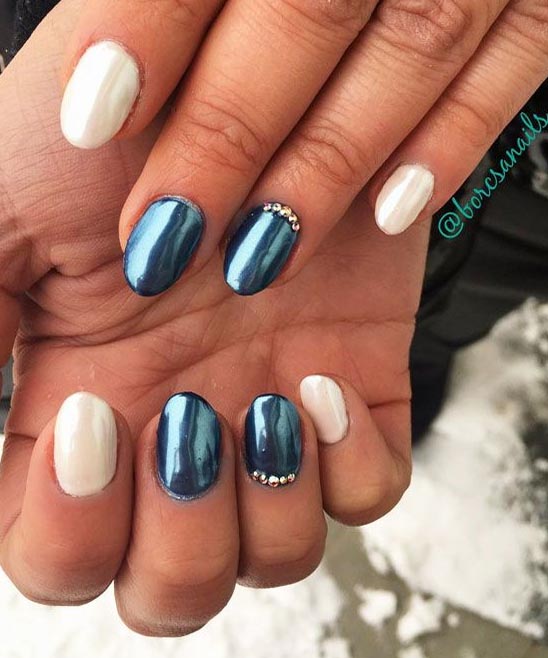 Red and Gold Christmas Nails