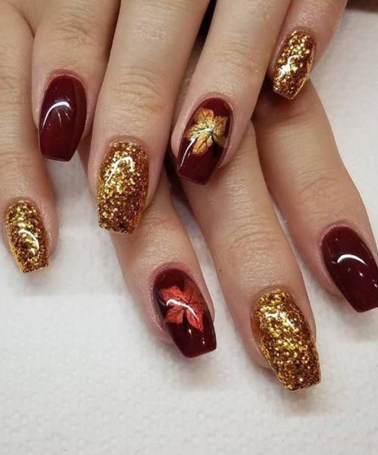 Red and Gold Christmas Nails Ideas