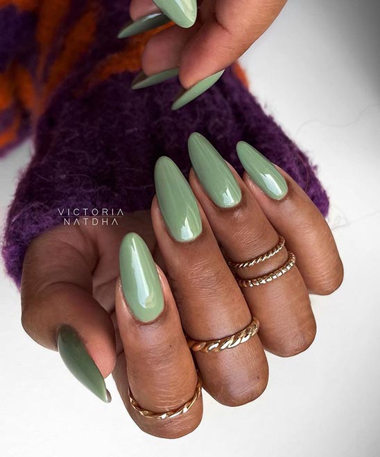 Short Almond Nails Spring 2023