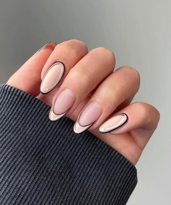 Simple Christmas Nails French