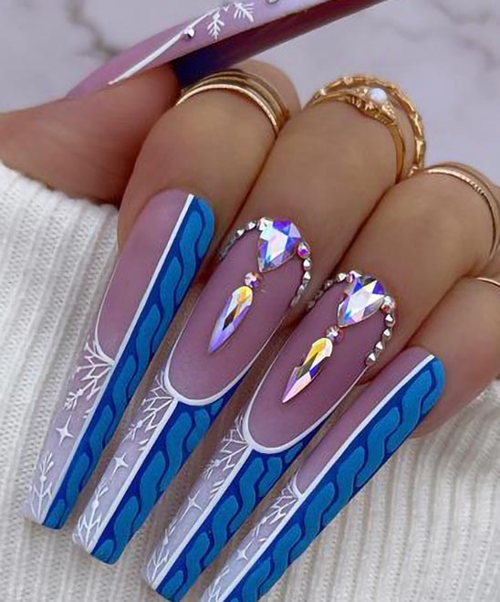 The Grinch Press on Nails