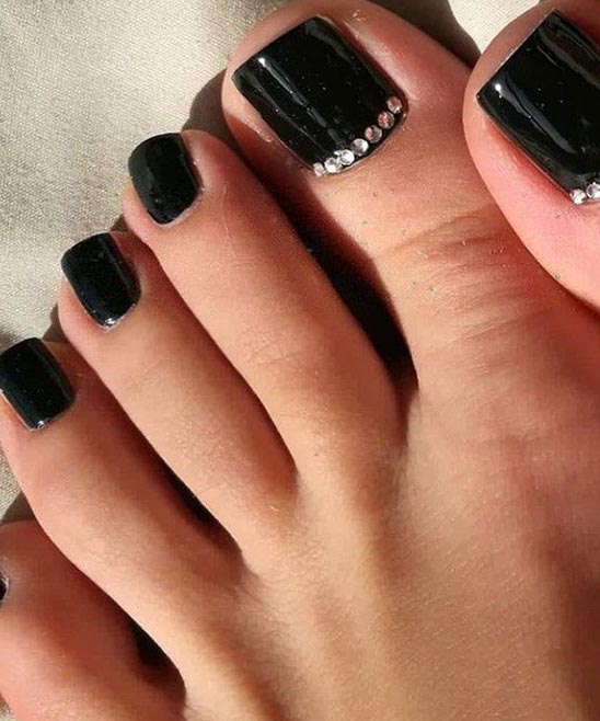 Toe Nail Designs on Black Polish