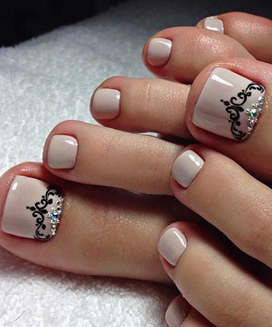 White Ombre Christmas Nails