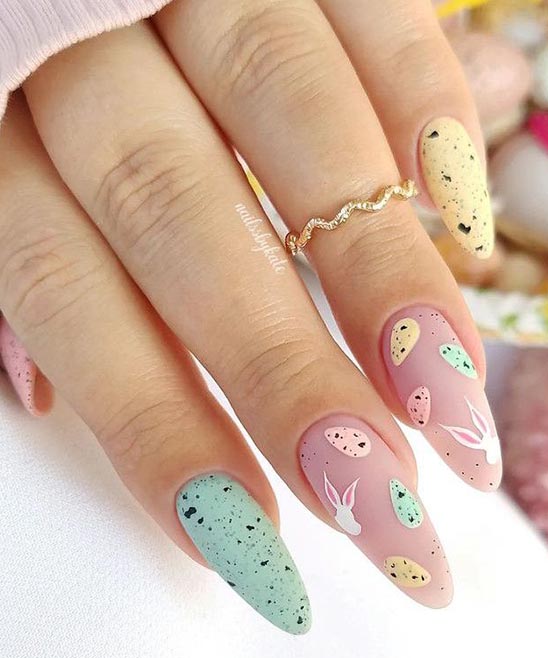 Nail Art Easter Bunny and Eggs