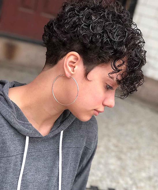 Cute Short Hairstyle Fof Women With Curly Hair